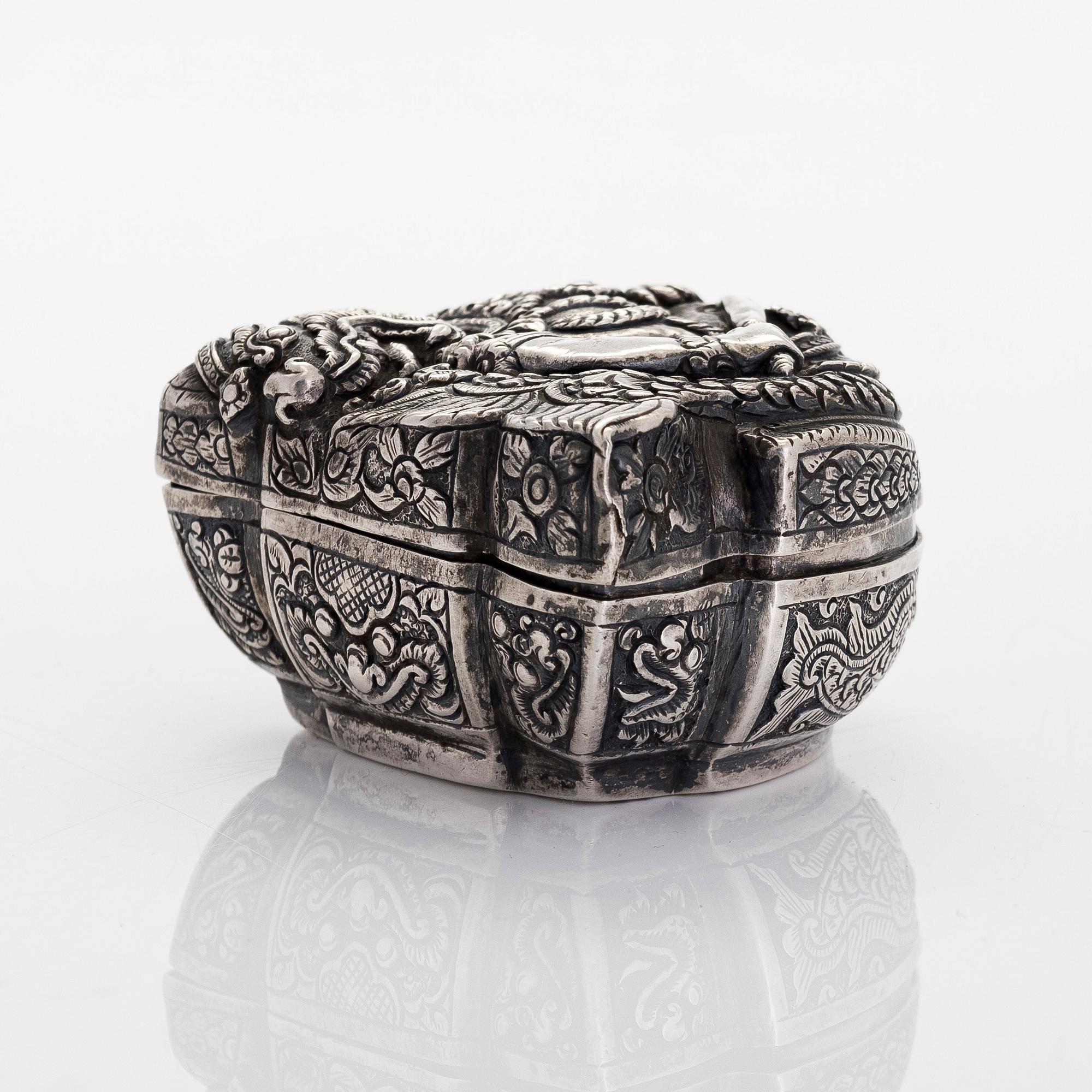 A Cambodian betel silver box depicting Macchanu.