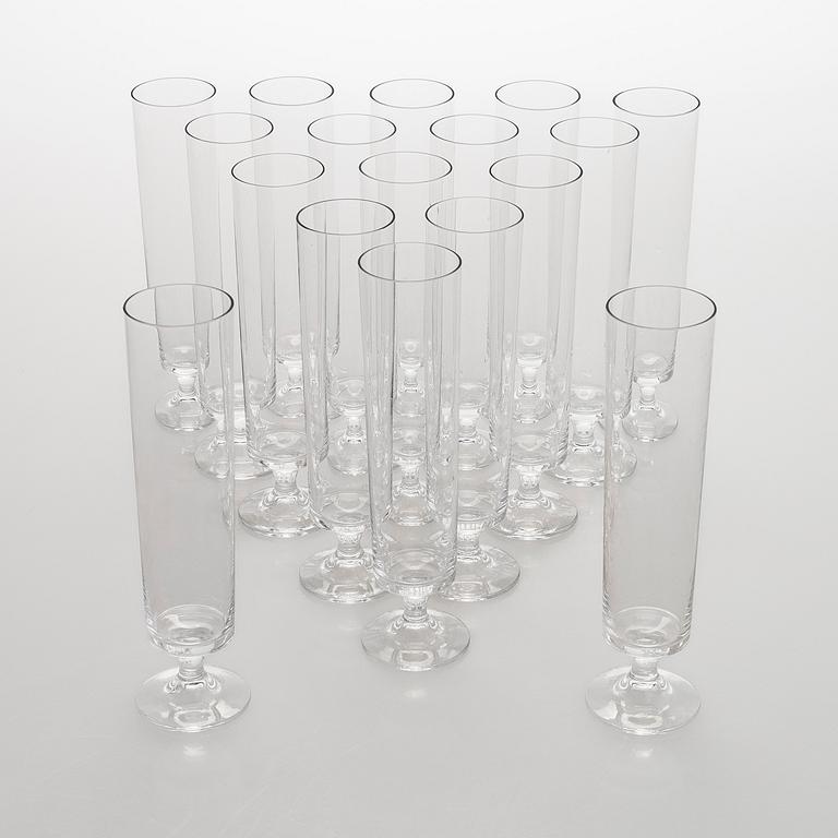 Tapio Wirkkala, A set of 17 champagne glasses 'Karelia', Iittala, in production 1965-1974.