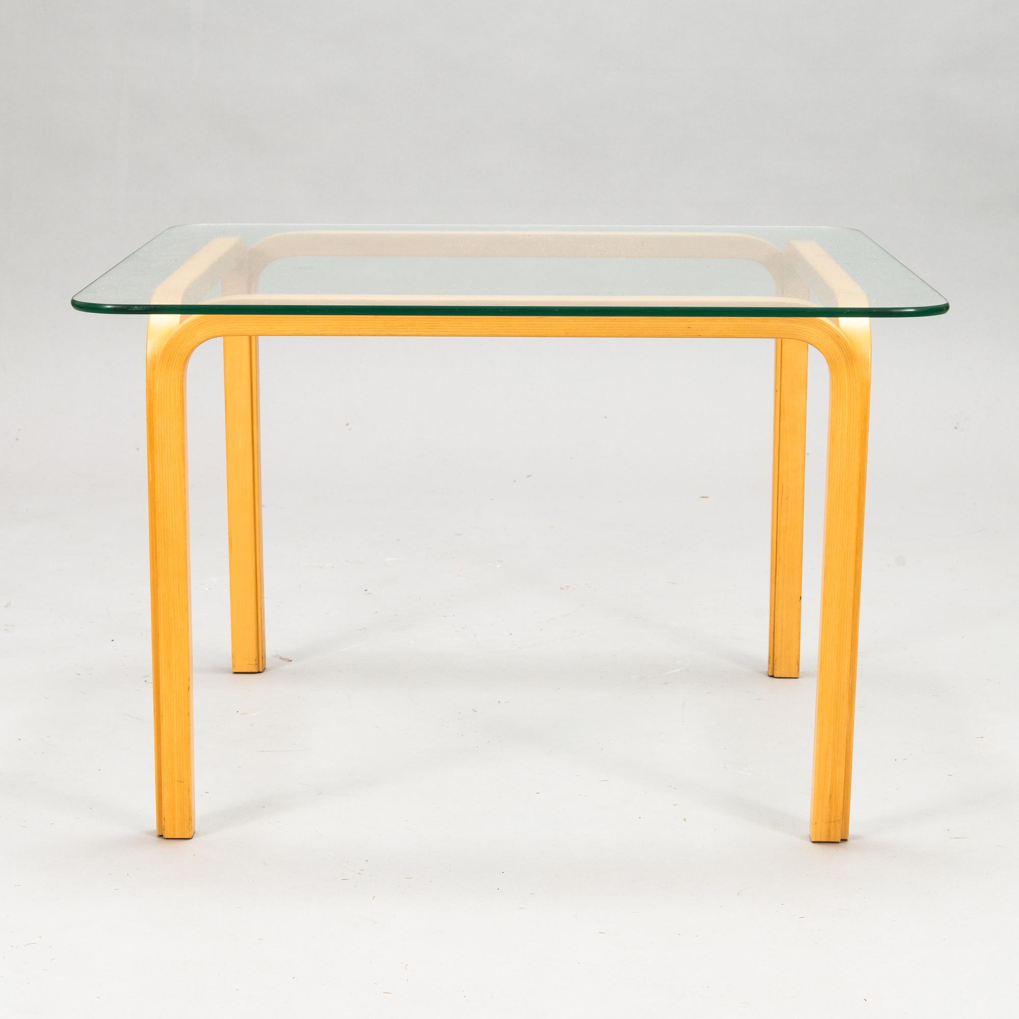 Alvar Aalto, Pöytä, Y805B, Artek 1900-luvun loppu.