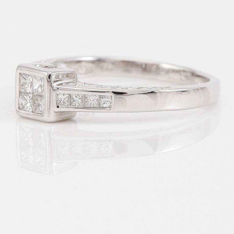 RING, 14K vitguld och diamanter.
