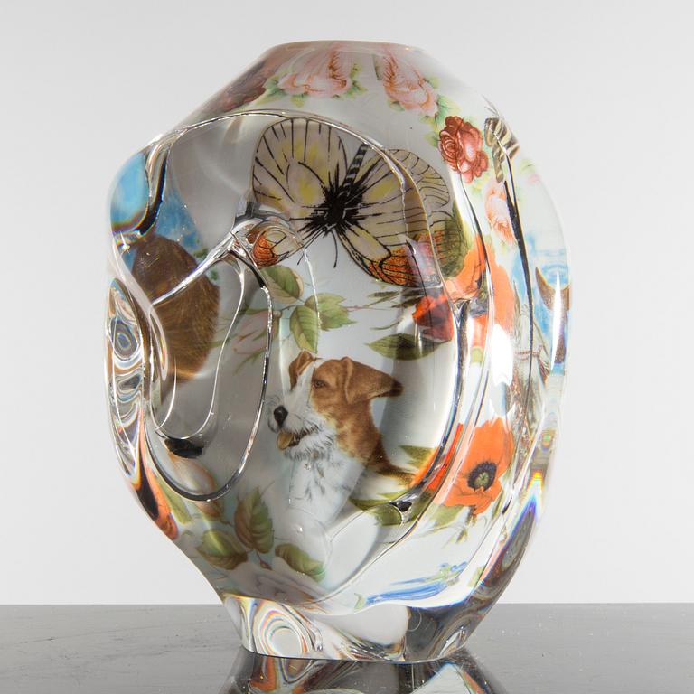 A unique 'Fabula' glass vase by Per B Sundberg, Orrefors 1998.