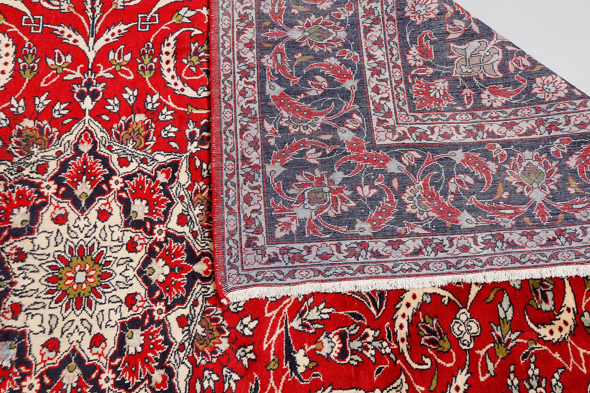 MATTA, Najafabad, 1900-talets senare del, ca 370 x 300 cm.