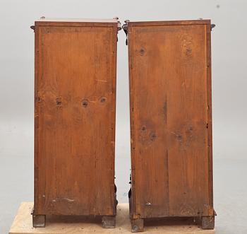 SKÅP, ett par, senempire, 1800-talets mitt.
