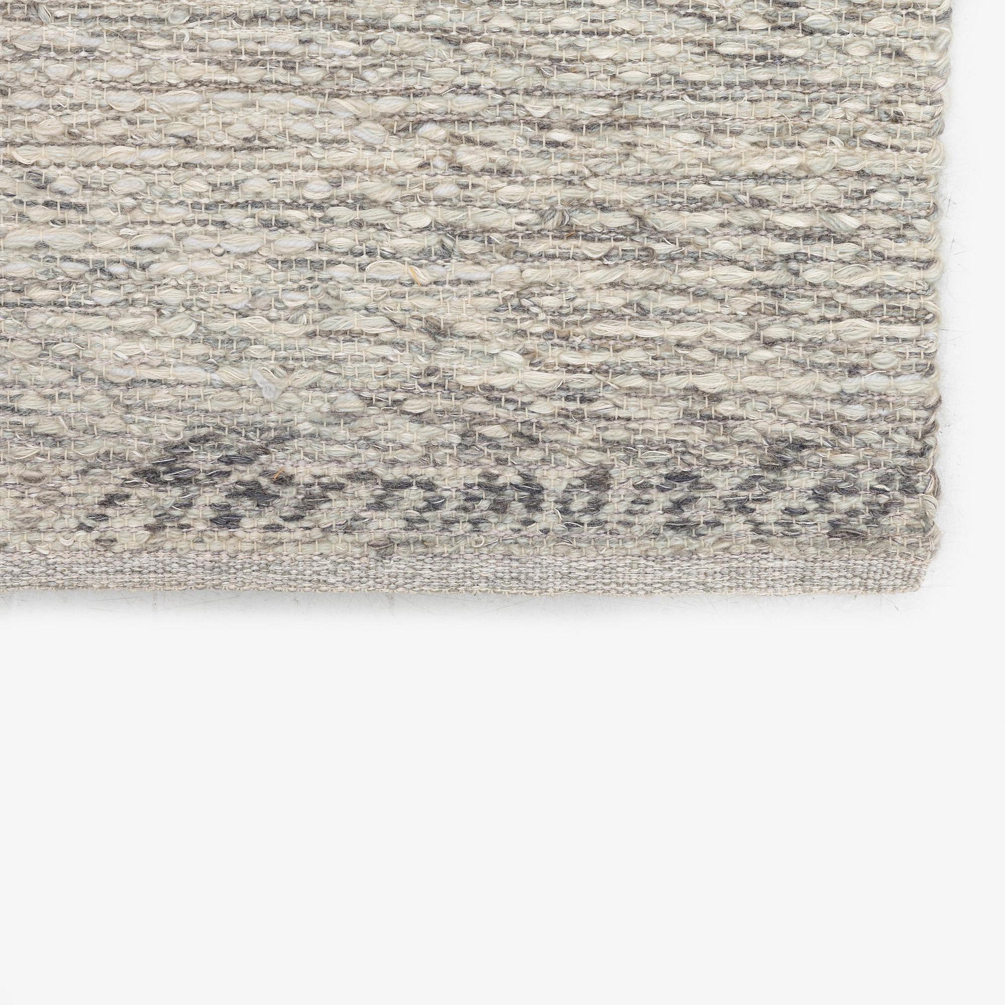 Helena Hernmarck, vävd tapet, "Folded paper 3", slätväv, ca 171 x 103 cm signerad Hernmarck.