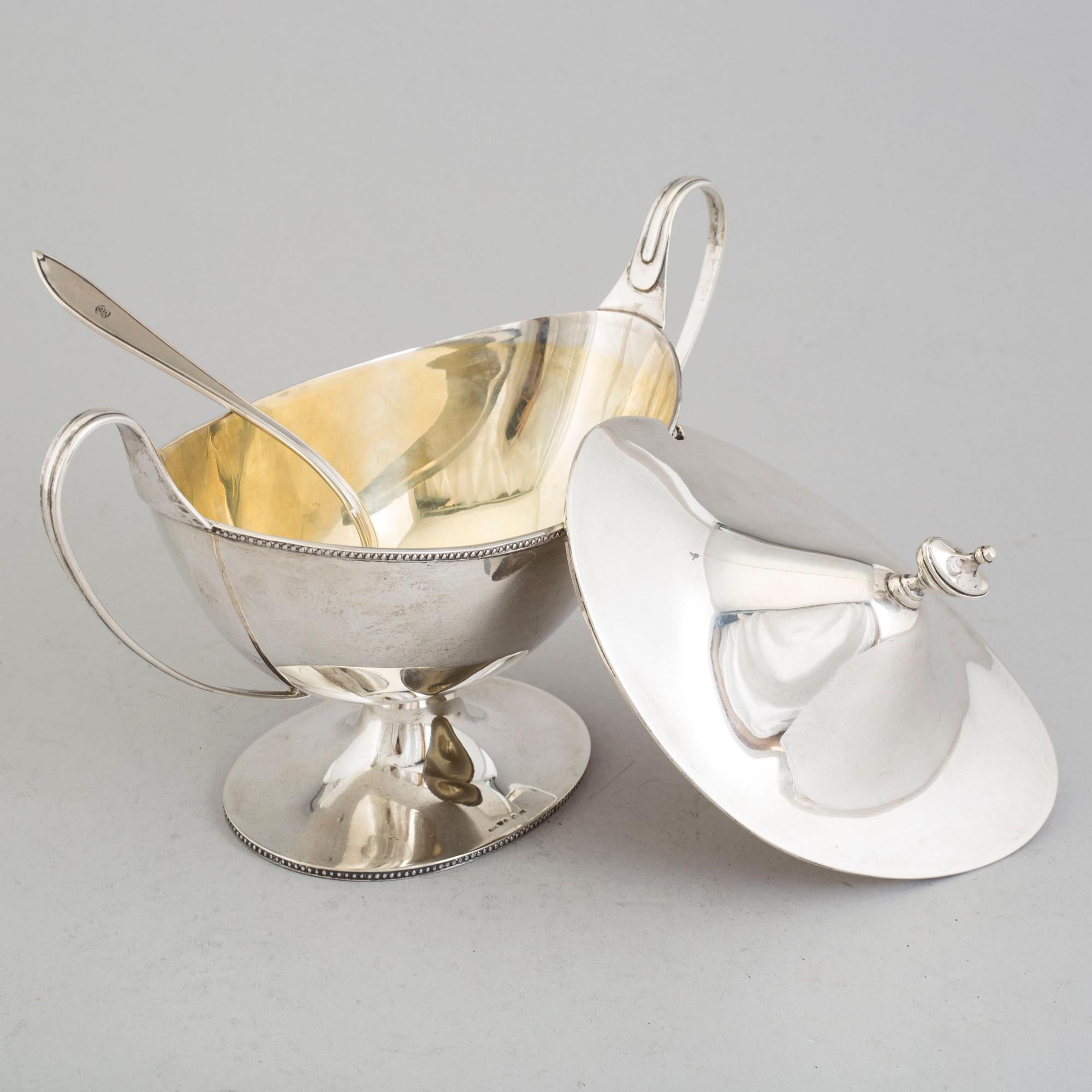 A silver sugar bowl, 1918.
