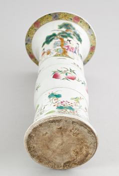 VAS, porslin, Kina, sannolikt 1900-tal.