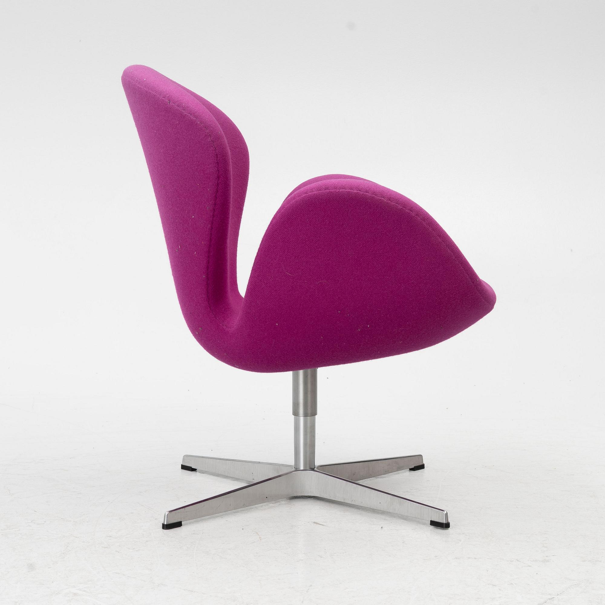Arne Jacobsen, "Svanen", Fritz Hansen, Danmark.