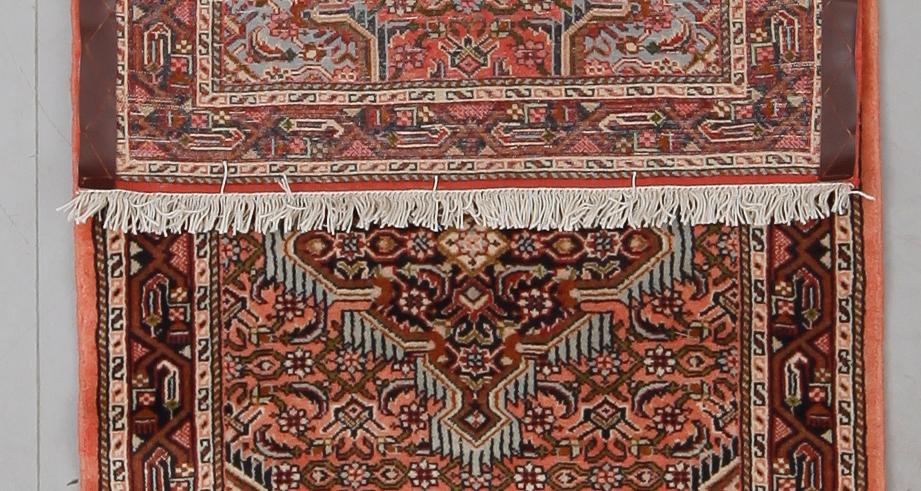 MATTA, Hamadan, ca 293 x 85 cm.