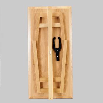 BORD, "Brygga", Åsa Johansson för Karl Andersson & Söner, formgivet 2004.