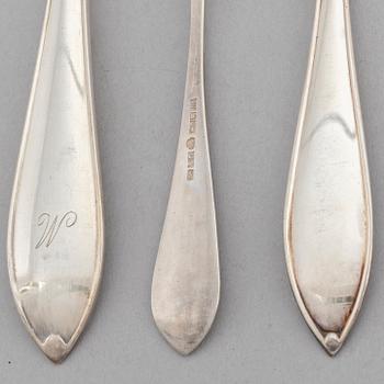 A 29 piece silver cutlery, model 'Svensk spets' and similar model, inclusing GAB, Stockholm, 1020-1931.