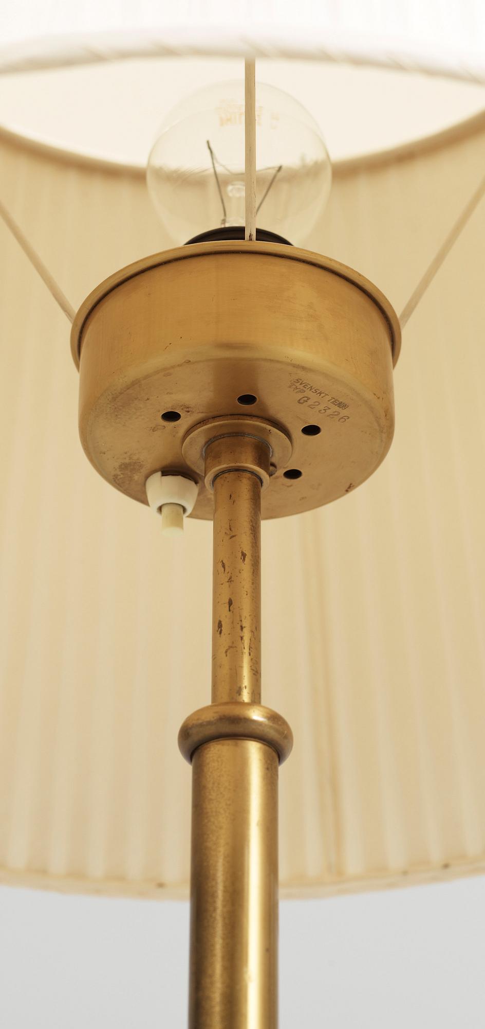 GOLVLAMPA, mässing, modell 2326, Josef Frank, Firma Svenskt Tenn, 1900-tal.