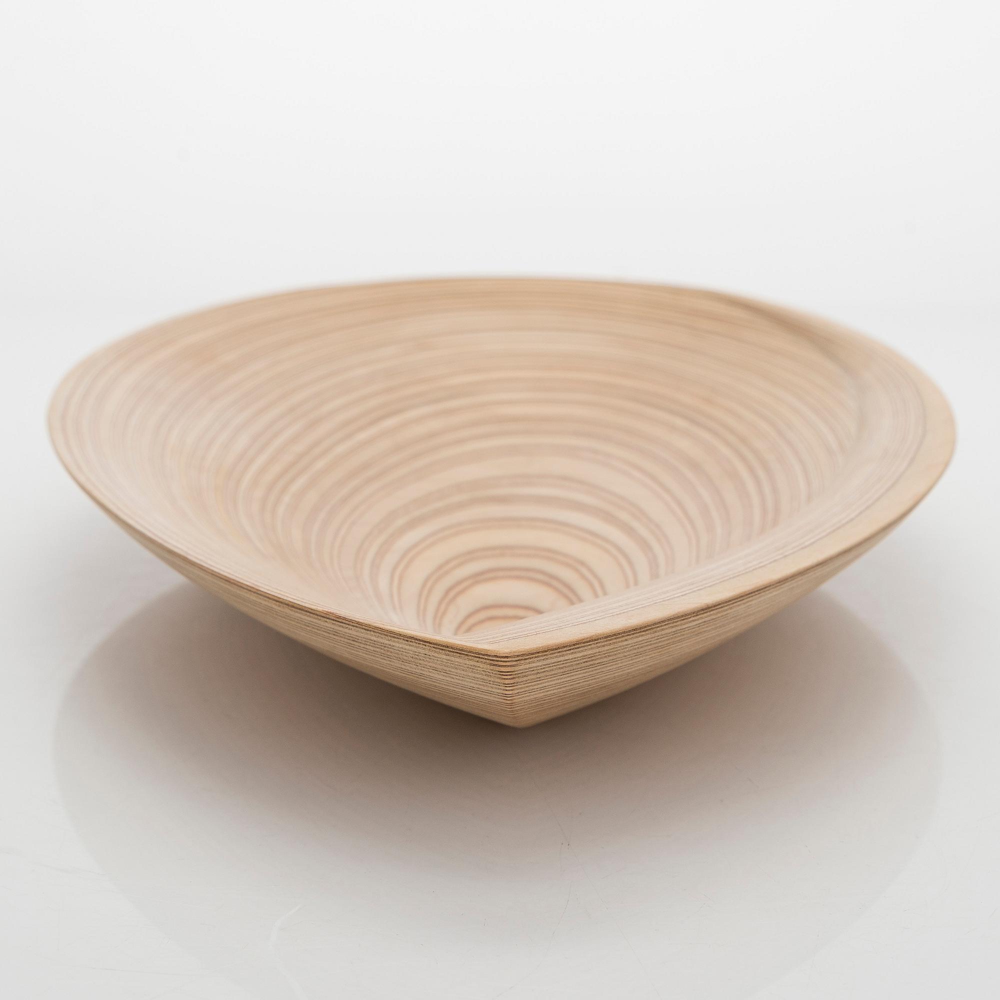 Tapio Wirkkala, A plywood dish, unsigned.