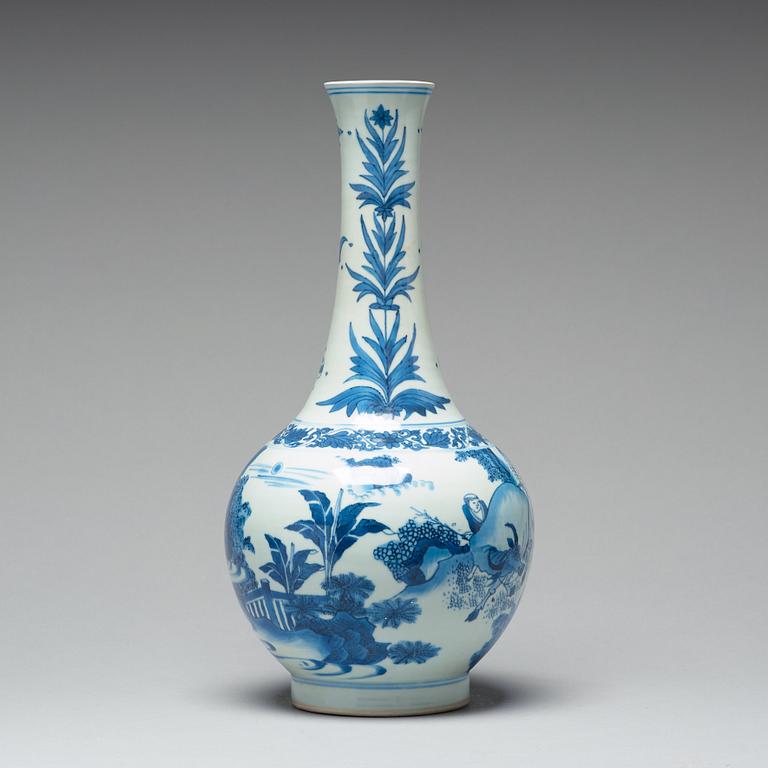 A large blue and white Transitional vase, 17th Century, Chongzhen (1635-44).