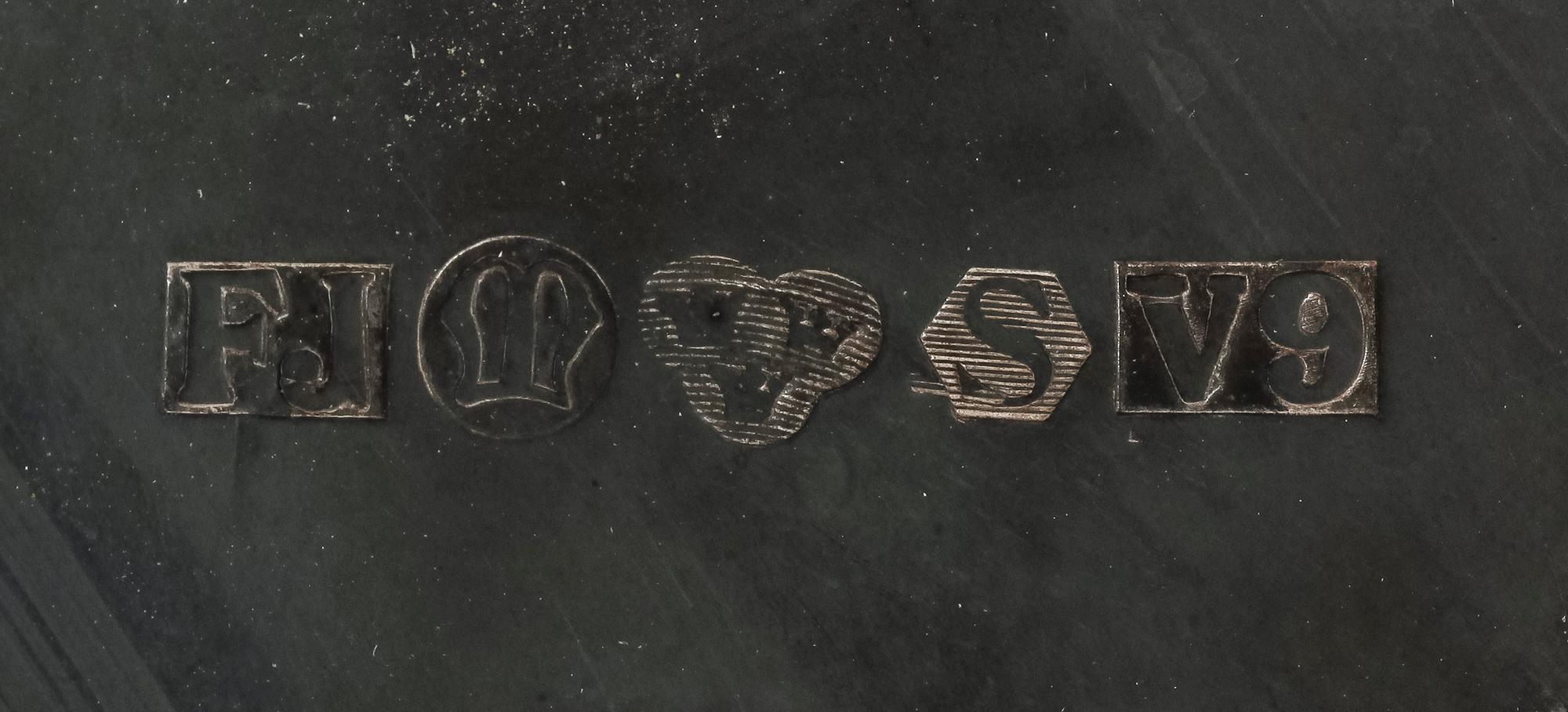 BÄGARE, 2 st, samt SKÅL, silver, bl a C G Hallberg, 1959. Tot 726 g.