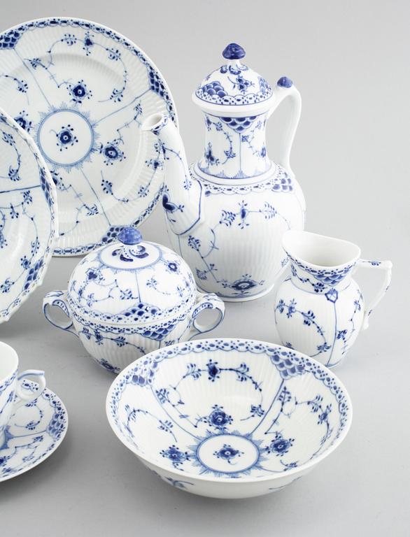 58 pieces of porcelain tableware from Royal Copenhagen, second half of the 20th century.