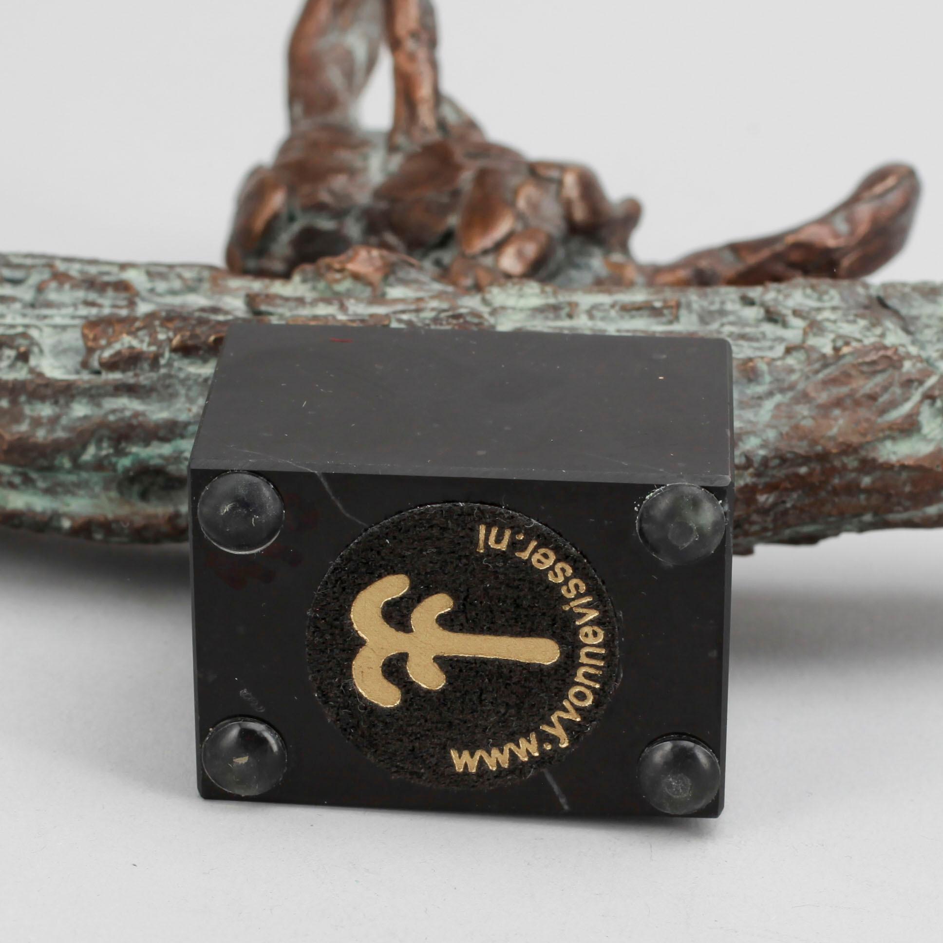 YVONNE VISSER, skulptur, brons, monogramsignerad och numrerad 1/8.