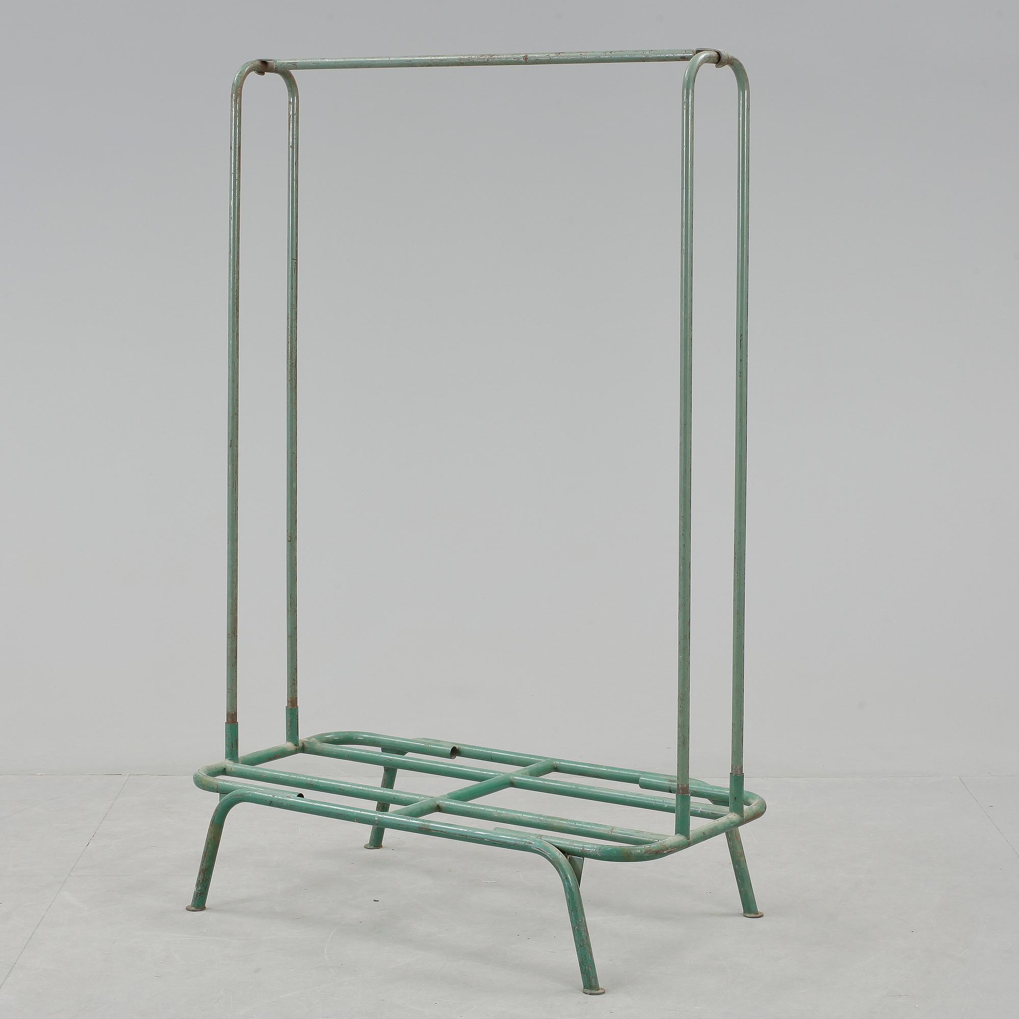 KLÄDHÄNGARE, industri, 1900-talets mitt.