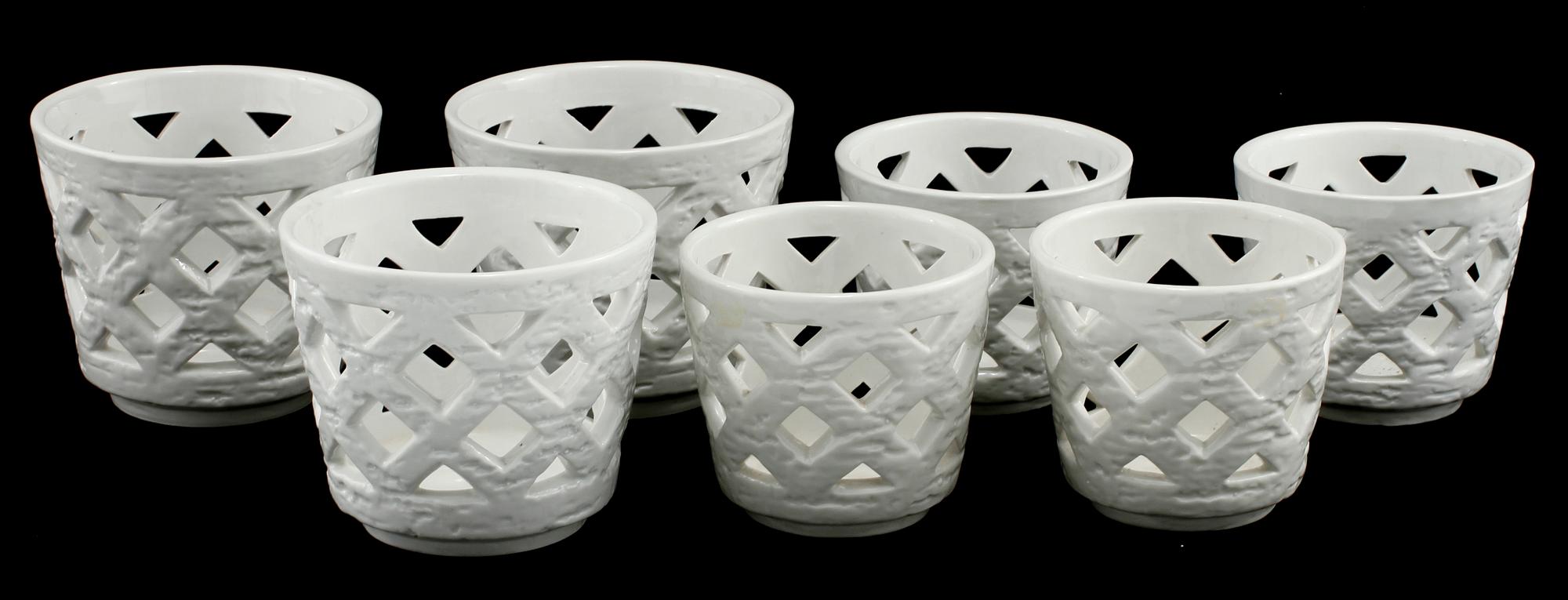 YTTERFODER, 7 st, stengods, Gunnar Nylund, Rörstrand, 1900-talets andra hälft.