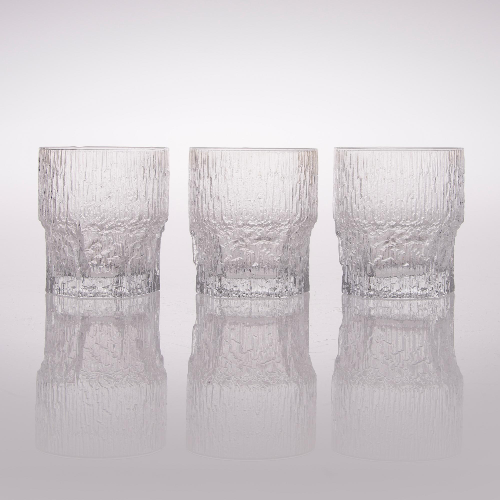 A Set of 20 Aslak Glasses by Iittala 1970-88.