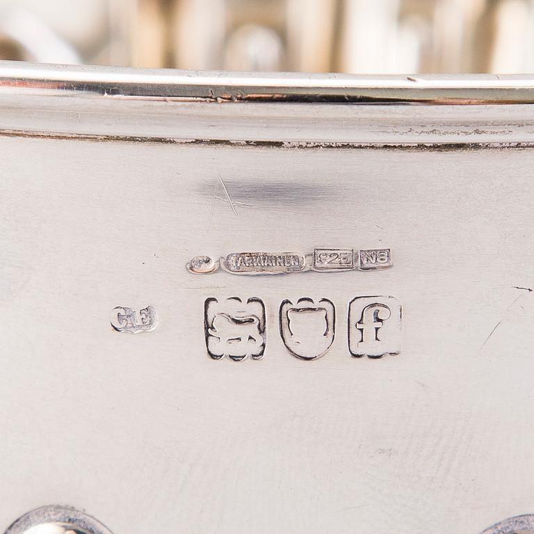 An English silver bowl, London 1901, Finnish import marks.