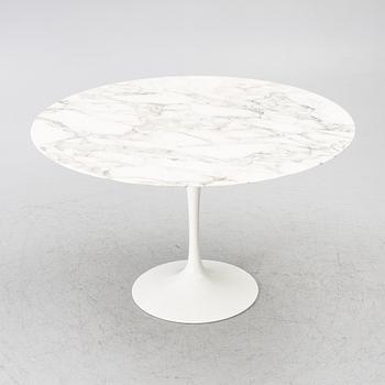 Eero Saarinen, Dining table, “Tulip”, Knoll Studio.