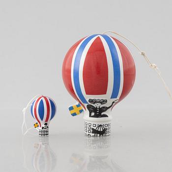 Lisa Larson, figurin, stengods, "Luftballong", ur serien  "Traffic", Gustavsberg 1971-1973.