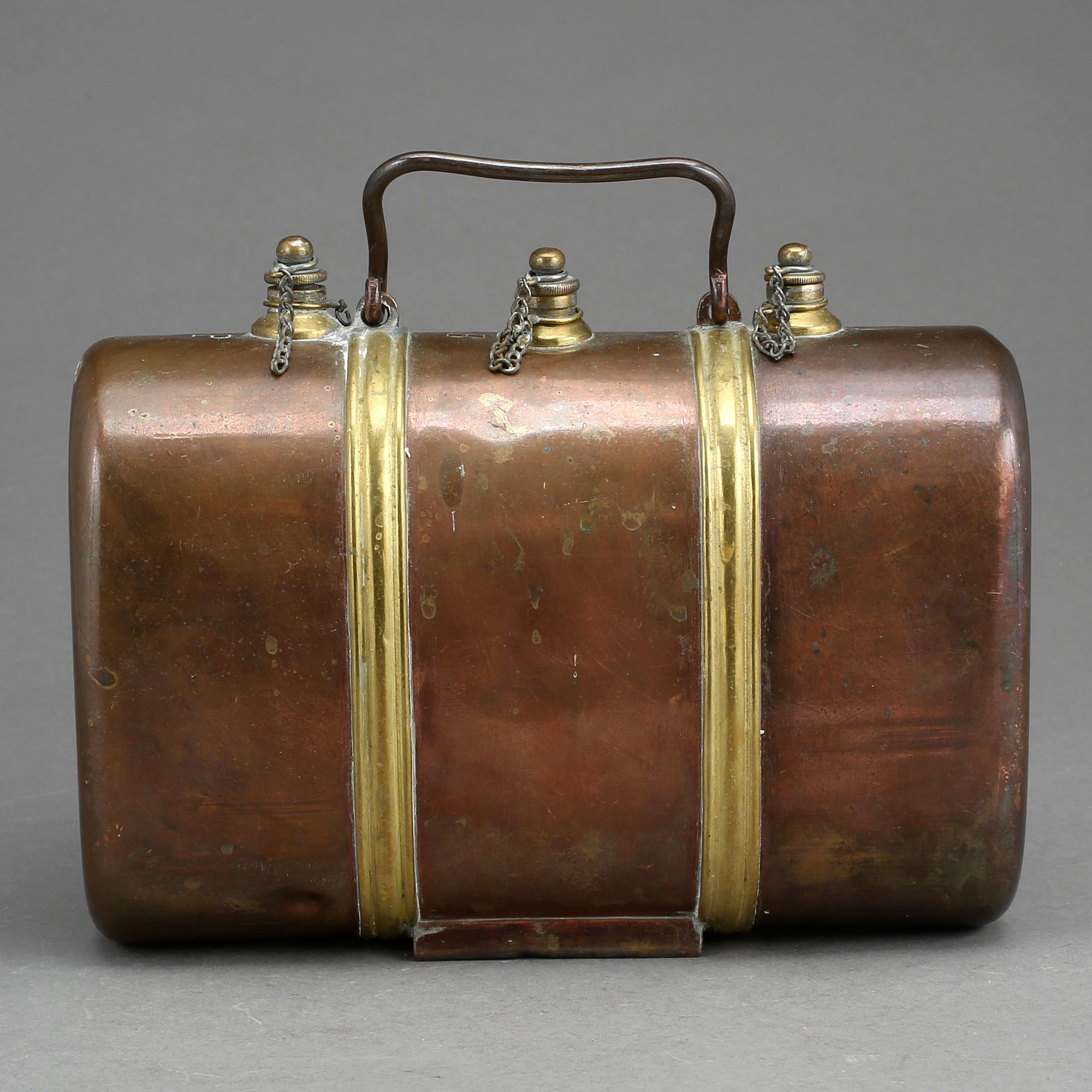 SPRITKANISTER, omkring 1800-talets mitt. Mässing och koppar.