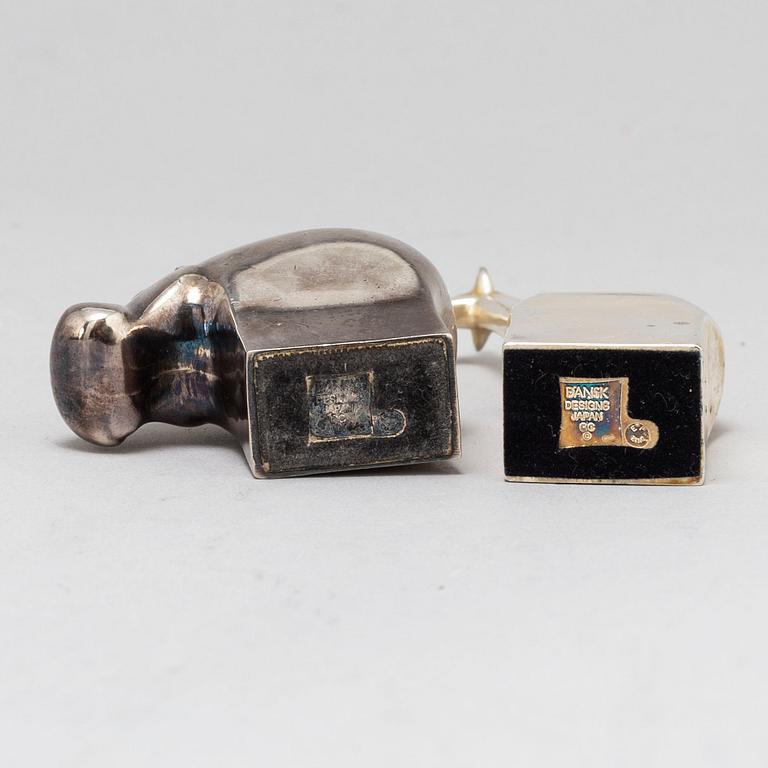 GUNNAR CYRÉN, figuriner, 2 st. Silverpläterad zink. Dansk Designs, Japan.