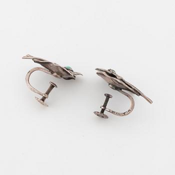 A brooch and a pair of earrings by Georg Kaplan, Stockholm.