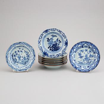 37 blue and white dishes, Qing dynasty, 18th/19th century.