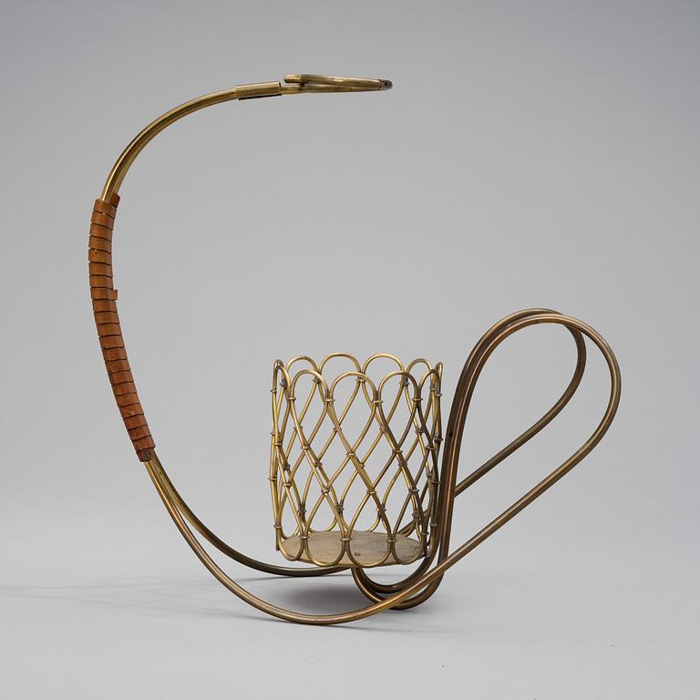 PAAVO TYNELL, FLASKSTÄLL. Tillverkad av Taito. 1940-/50-tal.