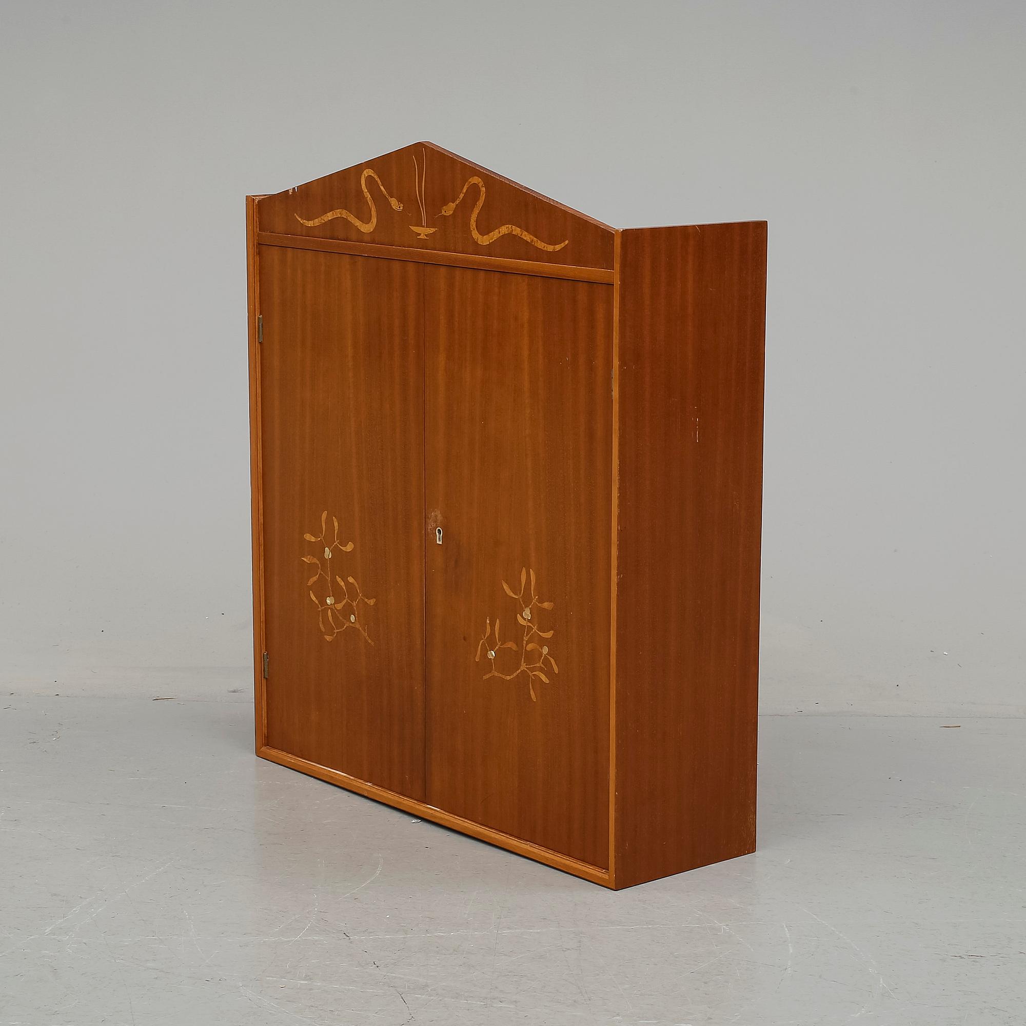 MEDICINSKÅP, 1900-talets mitt.