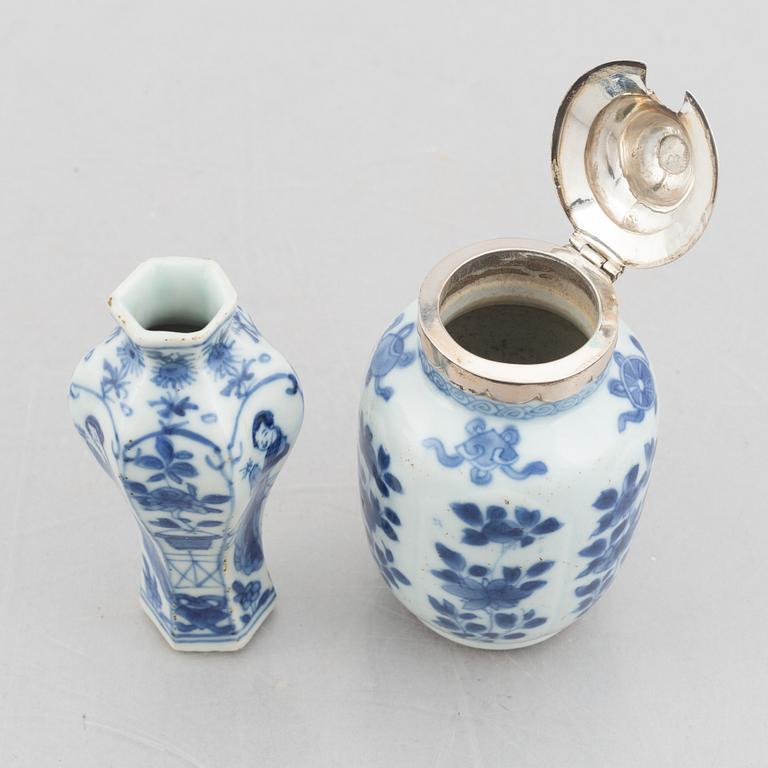 A group of six Chinese blue and white porcelain miniatures and a caddy with cover, Qing dynasty, partly Kangxi.