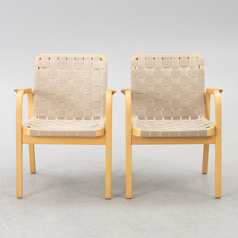 Alvar Aalto, Karmstolar, ett par, modell 45, Artek, Finland.