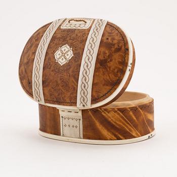 A birch box by Thore Sunna, before 1966, signed.