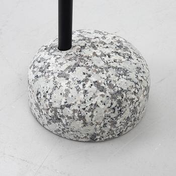 Shane Schneck, sidobord, 2 st, "Bowler", Hay.