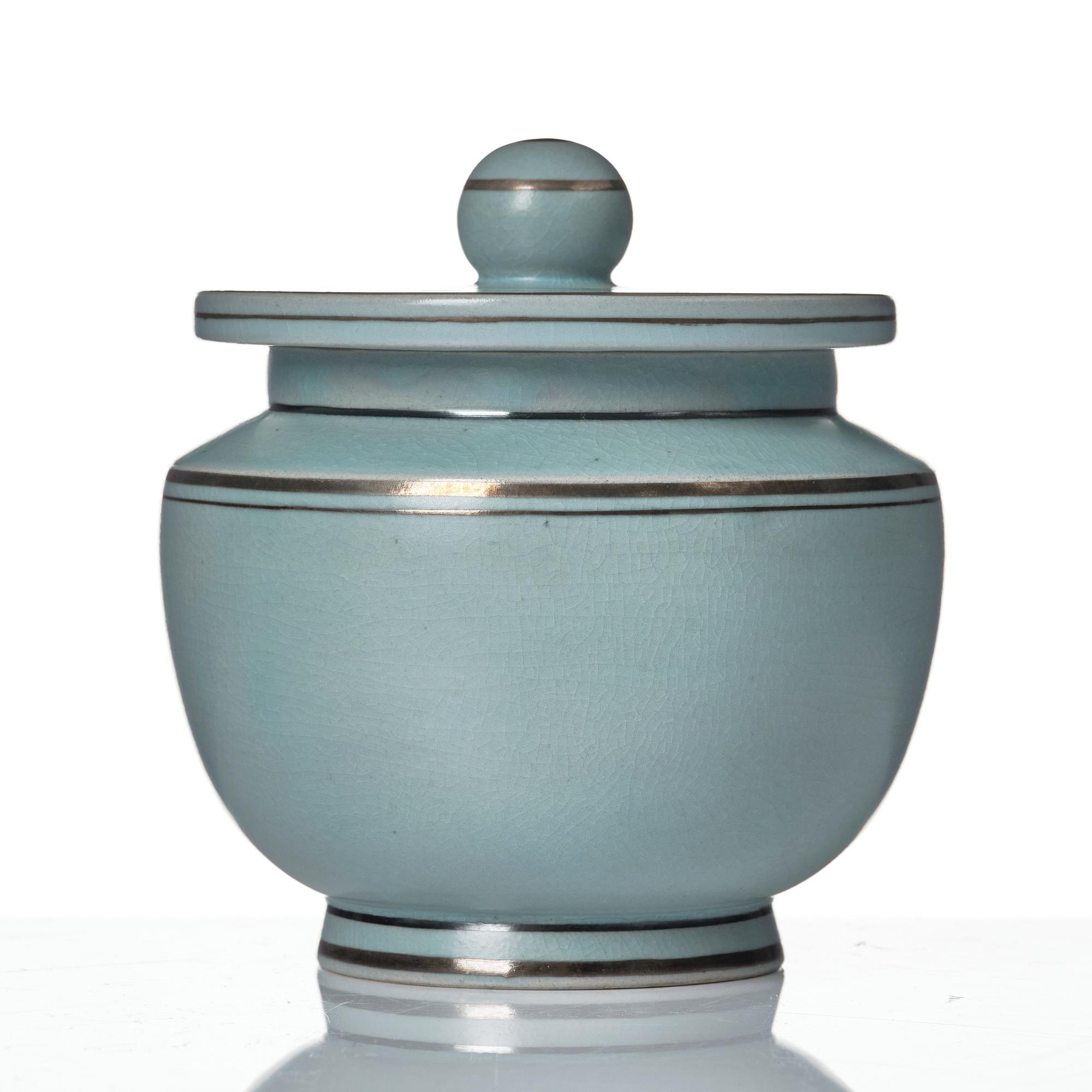 Wilhelm Kåge, an "Aria" ceramic lidded bowl Gustavsberg 1930s.