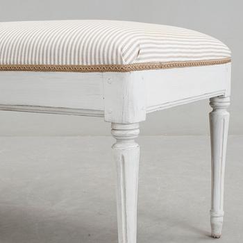 BÄNK. Gustaviansk stil. 1800/1900-tal.