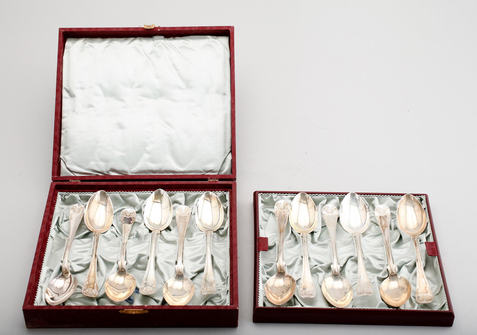 MATSKEDAR, 12 st, silver, GAB, Stockholm 1907/1908. Tot vikt ca 726 g.
