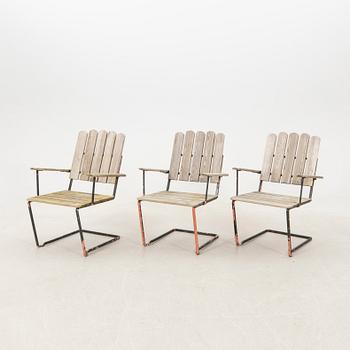 Arthur Lindqvist, Chairs "A2" 3 pcs, Grythyttan 20th century, along with accompanying table.