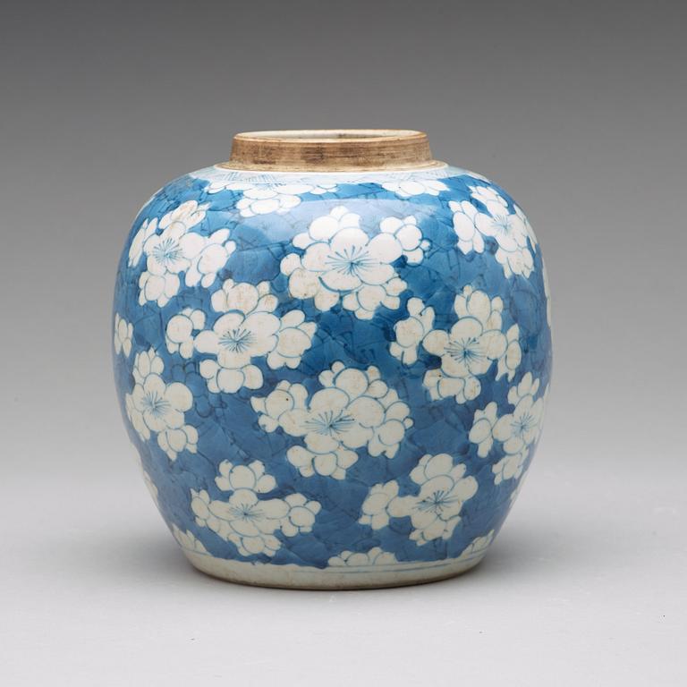 BOJAN, porslin. Qingdynastin, Kangxi (1662-1722).