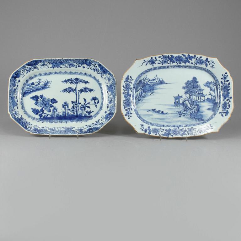 STEKFAT, 2 st, porslin, Kina, 1700-tal.