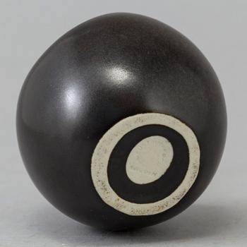 A stoneware bowl by Stig Lindberg for Gustavsberg.