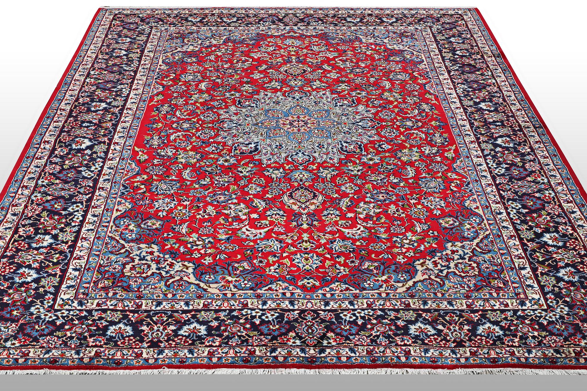 A carpet, Kashan, ca 406 x 301 cm.