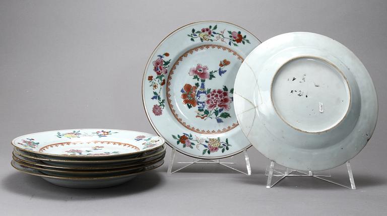 TALLRIKAR, 7 st, porslin, Kina, 1700-tal.