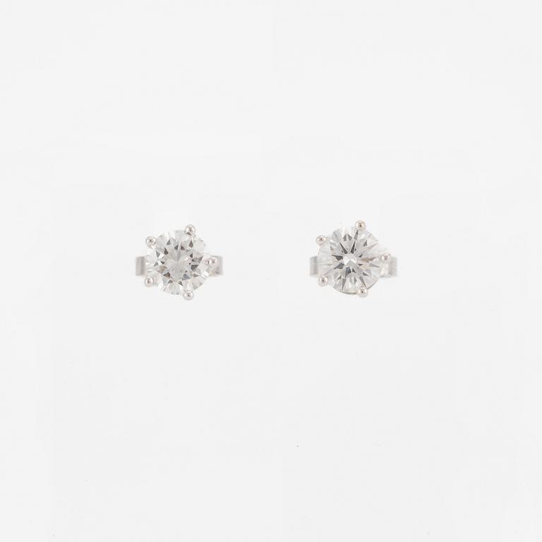 Örhängen 18K vitguld med briljantslipade diamanter.