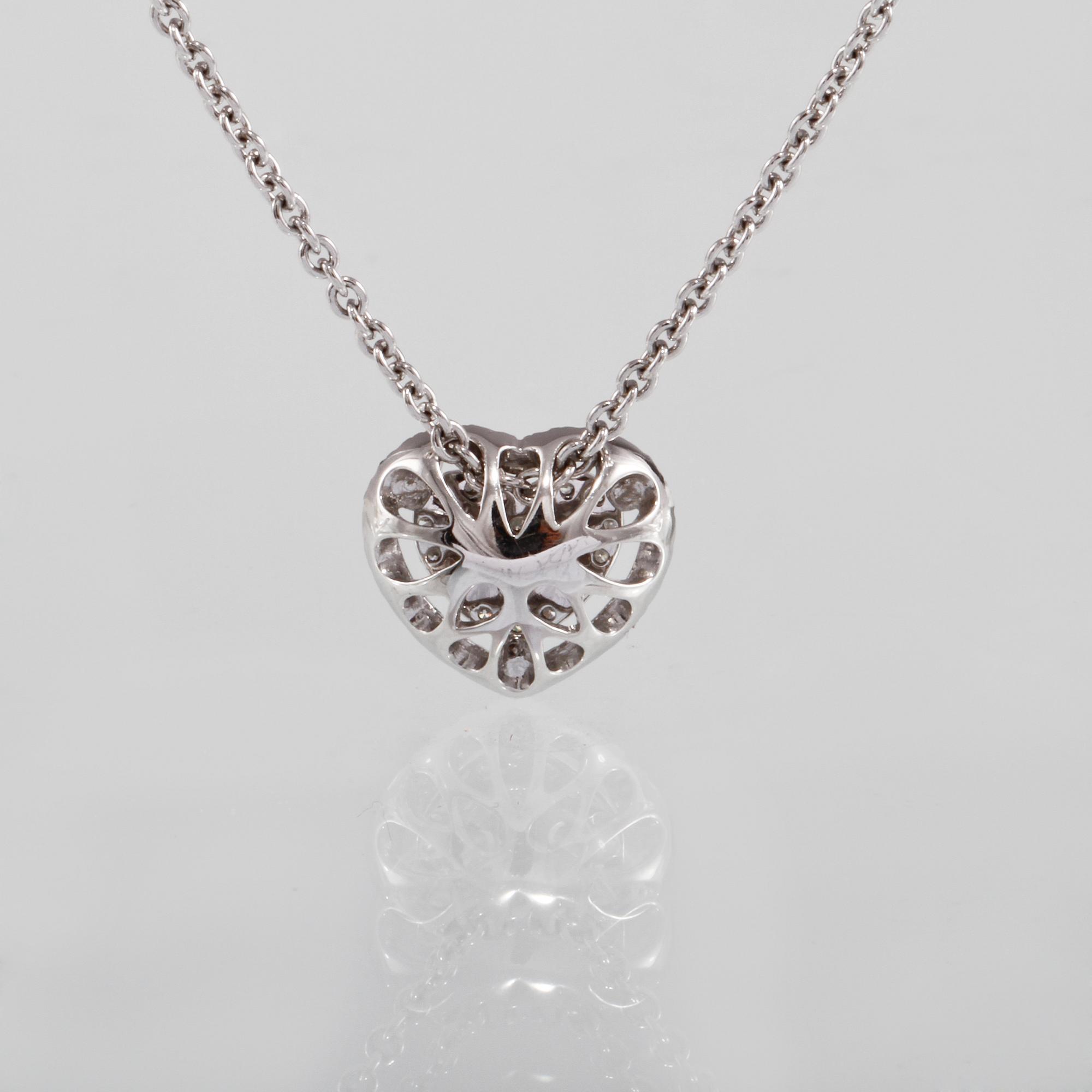 HÄNGE, 18k vitguld med briljantslipade diamanter, 0.60 ct. Vikt 5 g.