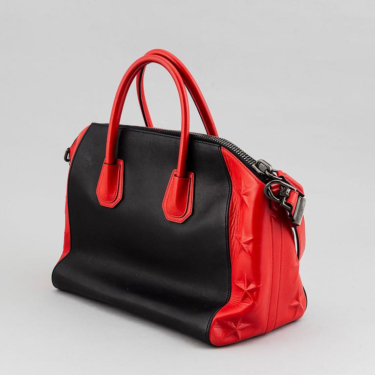 Givenchy, a black and red leather 'Antigona' handbag.