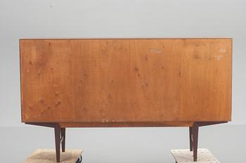 SIDEBOARD, Danmark 1900-talets mitt. Cites-intyg medföljer.