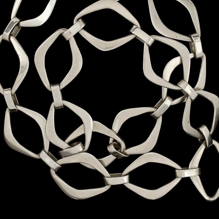 HALSLÄNK samt ARMLÄNK, silver, Sven-Erik Högberg, Göteborg, 1968. Vikt 124 g.